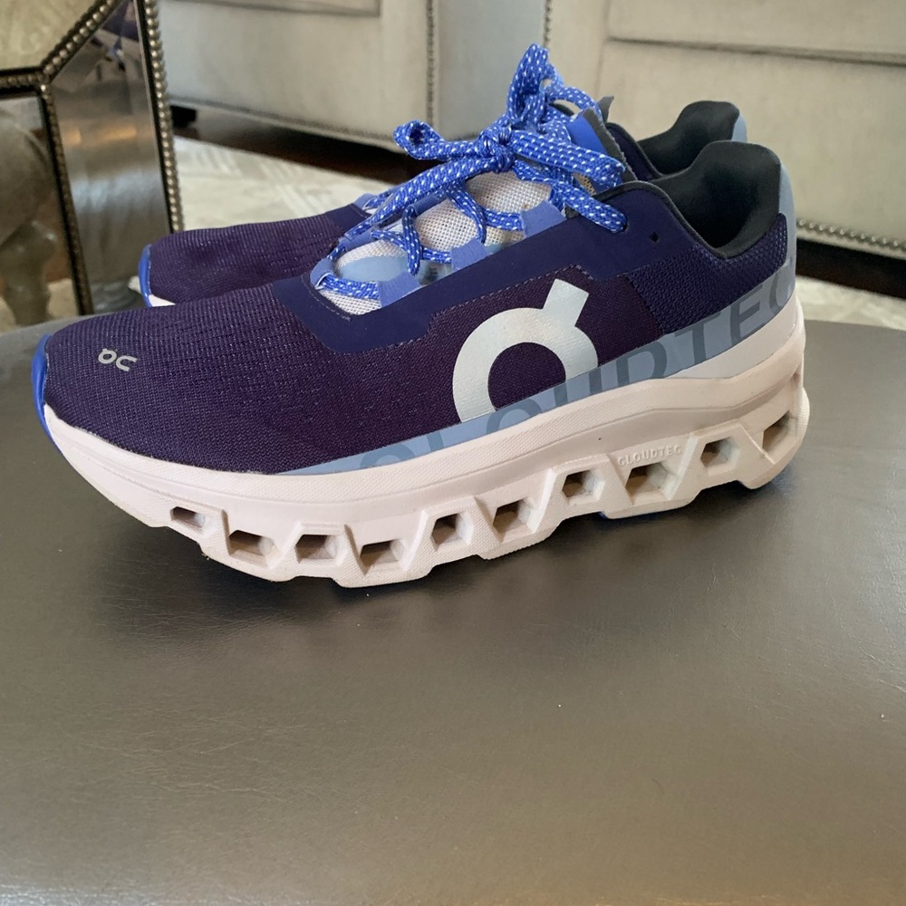 On Running Cloud Monster Sneakers